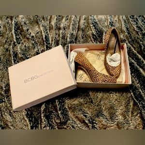 BCBGeneration Parade 2 Tan/Dalmatian Haircalf